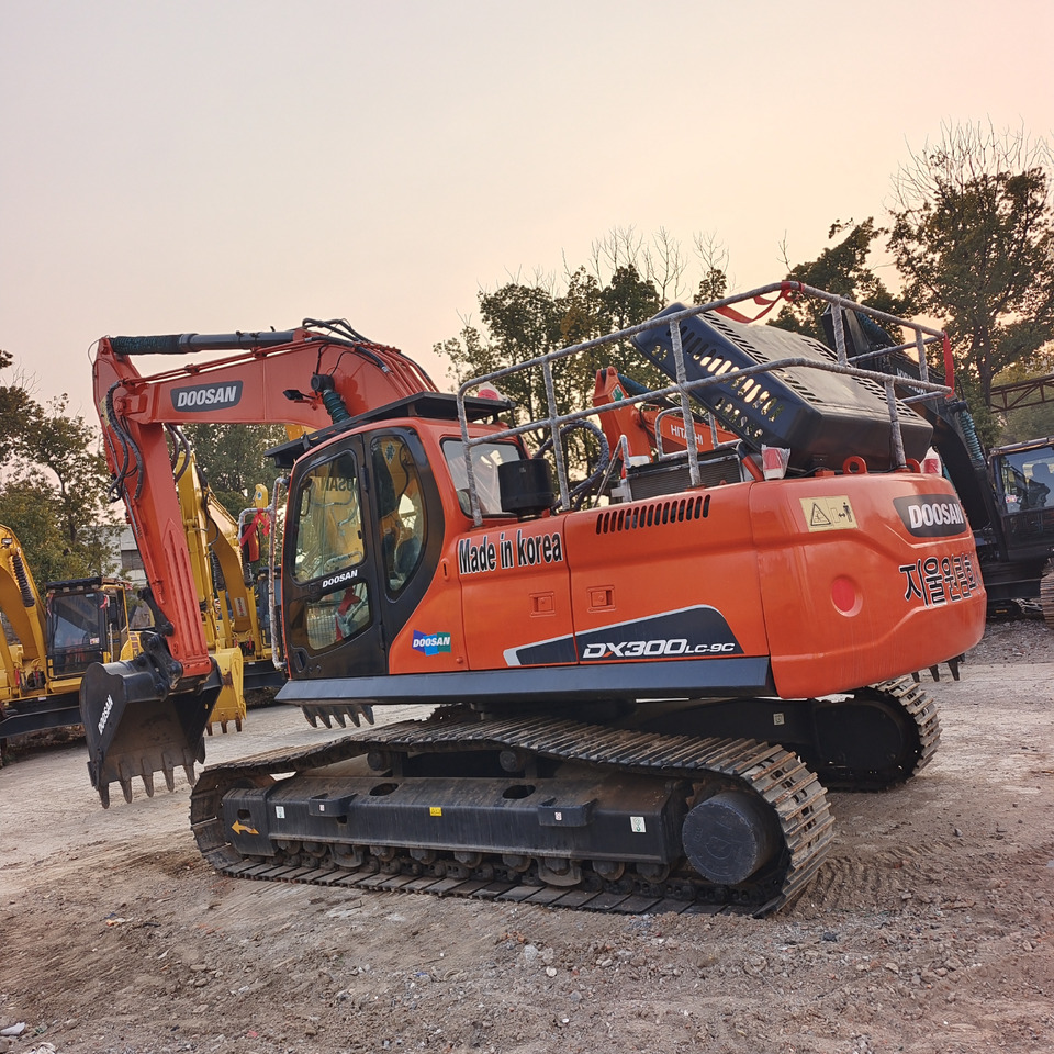 DOOSAN DX300 LC-9C DX300LCA - Excavadora de cadenas: foto 1 DOOSAN DX300 LC-9C DX300LCA - Excavadora de cadenas: foto 1