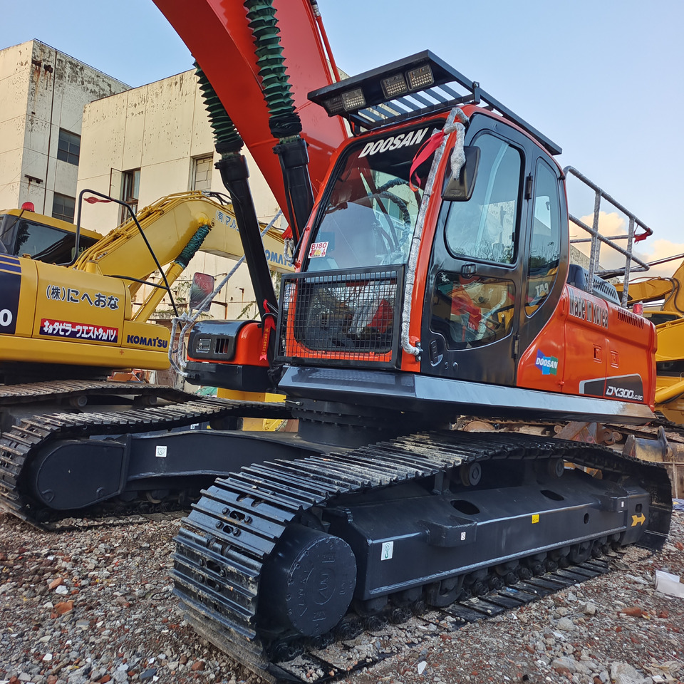 DOOSAN DX300LC-9C - Excavadora de cadenas: foto 1 DOOSAN DX300LC-9C - Excavadora de cadenas: foto 1