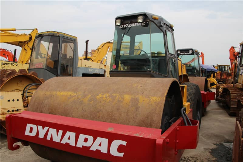 DYNAPAC CA 301D - Apisonadora de asfalto: foto 4 DYNAPAC CA 301D - Apisonadora de asfalto: foto 4