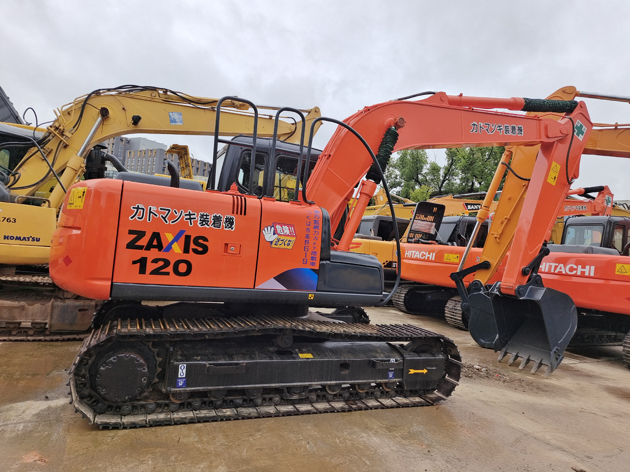 Excavadora de cadenas HITACHI ZX120 ZX 120 ZX200-3: foto 1