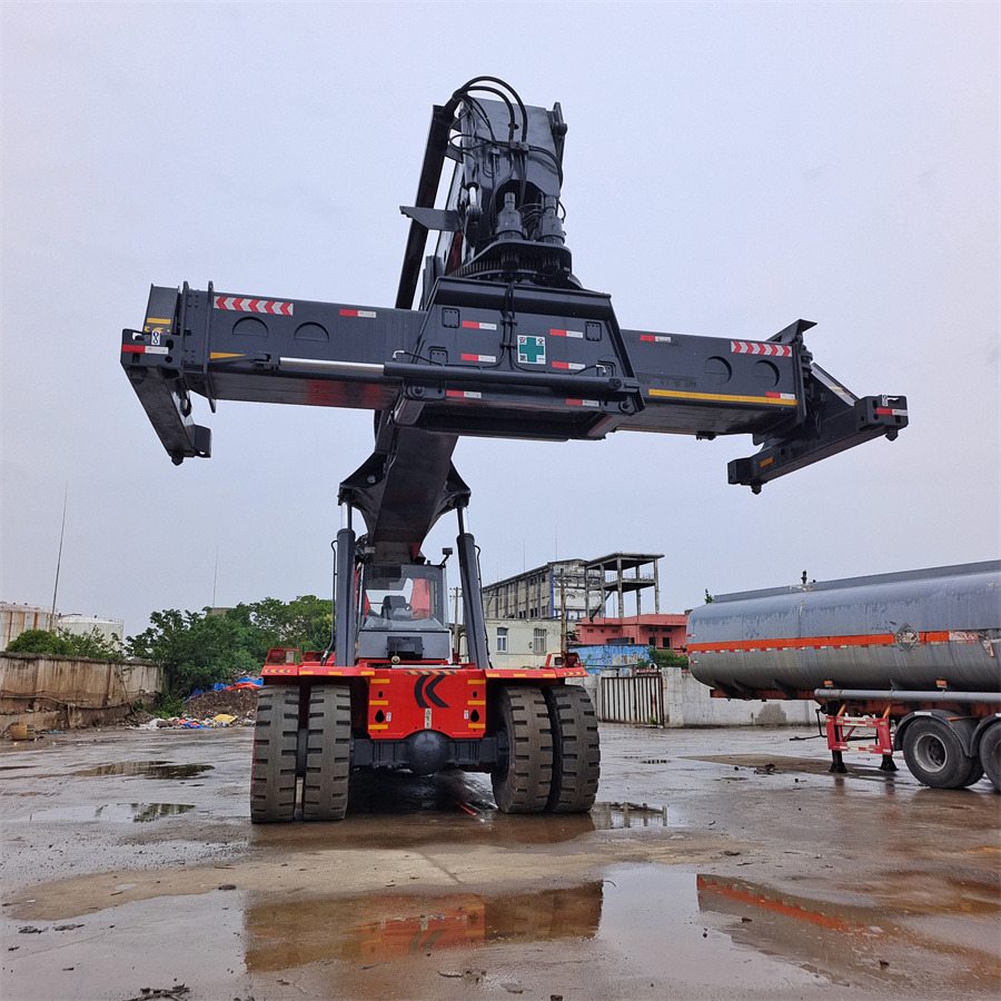 KALMAR DRF 450 45 TON REACH STACKER - Reach stacker: foto 2 KALMAR DRF 450 45 TON REACH STACKER - Reach stacker: foto 2