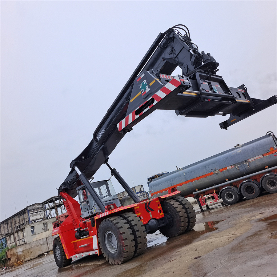 KALMAR DRF450 - Reach stacker: foto 3 KALMAR DRF450 - Reach stacker: foto 3