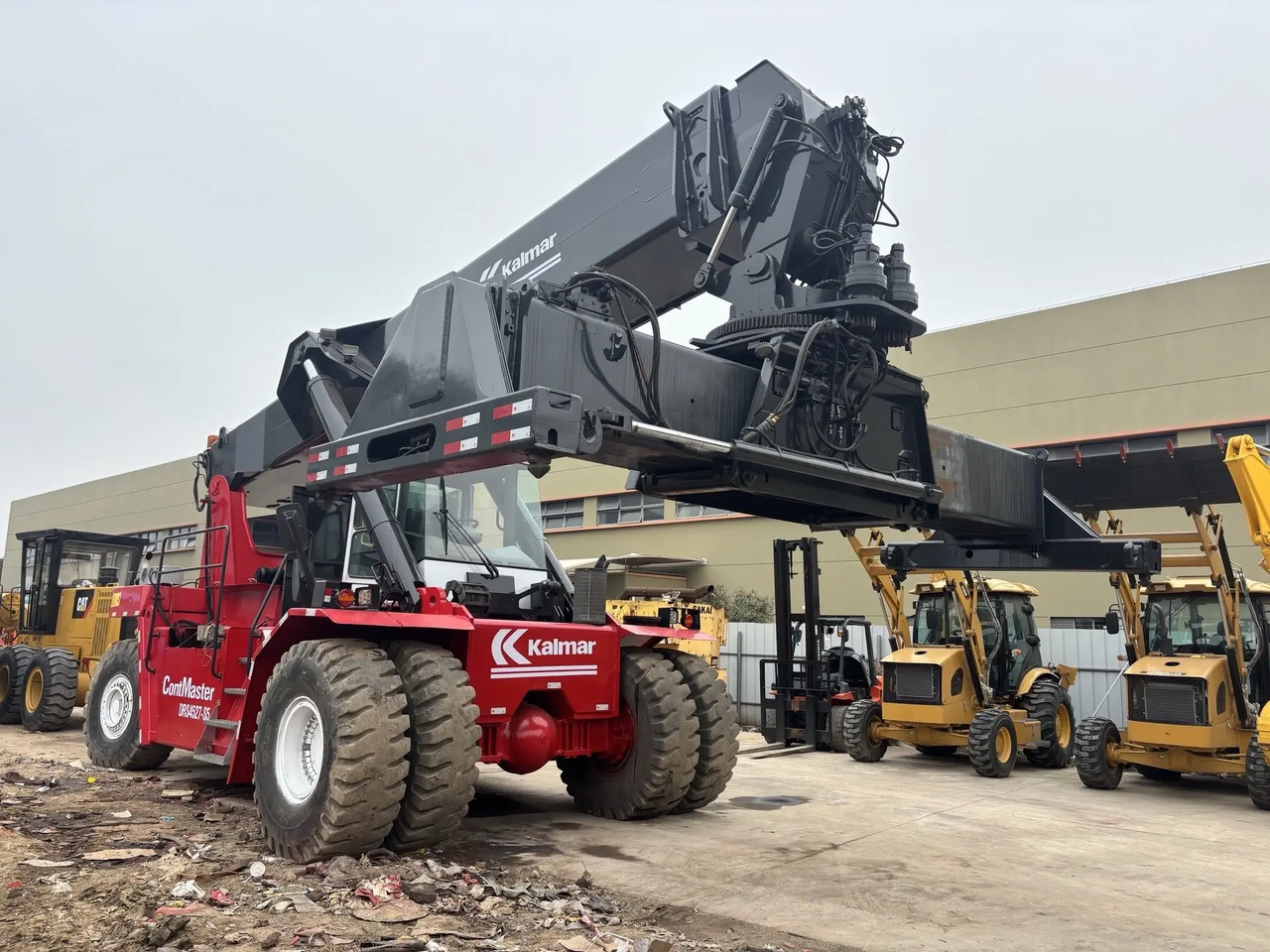 KALMAR DRS4527-S5 DRF450 DRD450 DRT450 - Carretilla para contenedores: foto 2 KALMAR DRS4527-S5 DRF450 DRD450 DRT450 - Carretilla para contenedores: foto 2