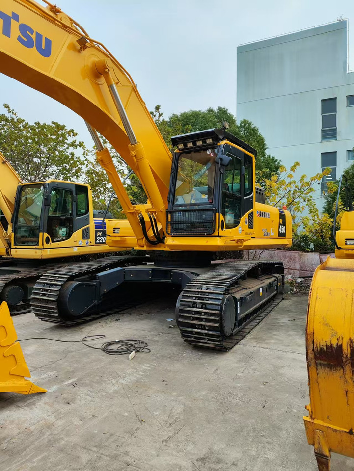 KOMATSU PC450-8 PC 450 - 8 - Excavadora de cadenas: foto 1 KOMATSU PC450-8 PC 450 - 8 - Excavadora de cadenas: foto 1