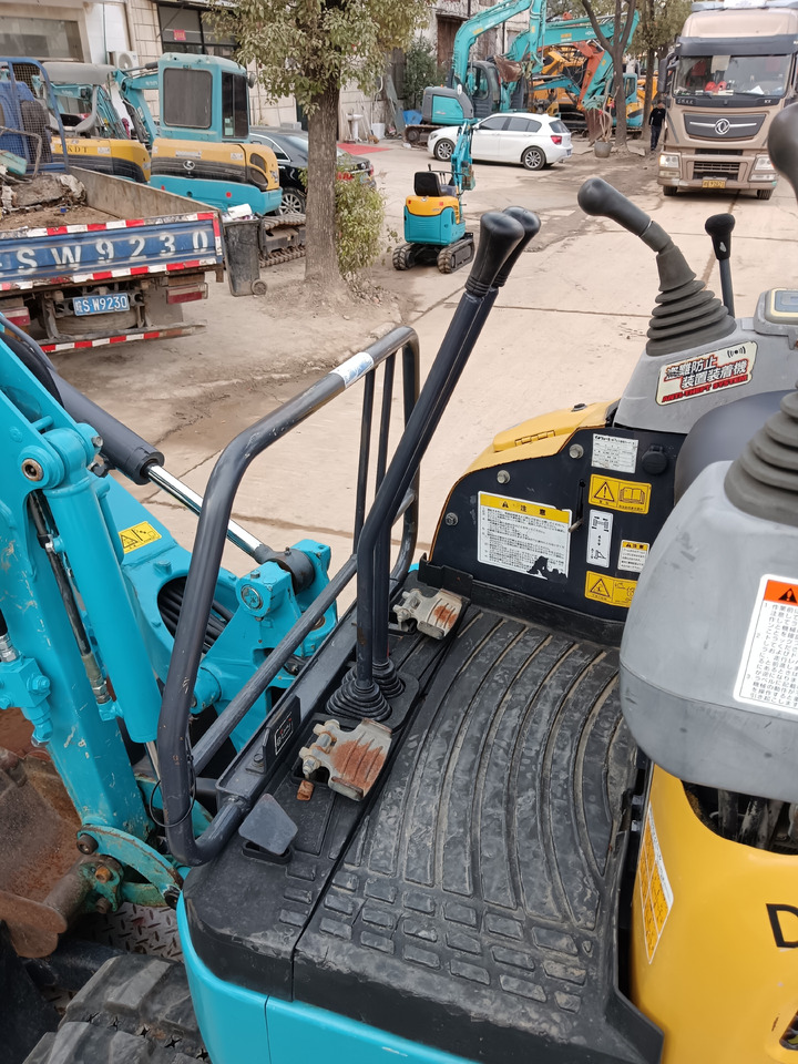 KUBOTA U17 - Miniexcavadora: foto 4 KUBOTA U17 - Miniexcavadora: foto 4