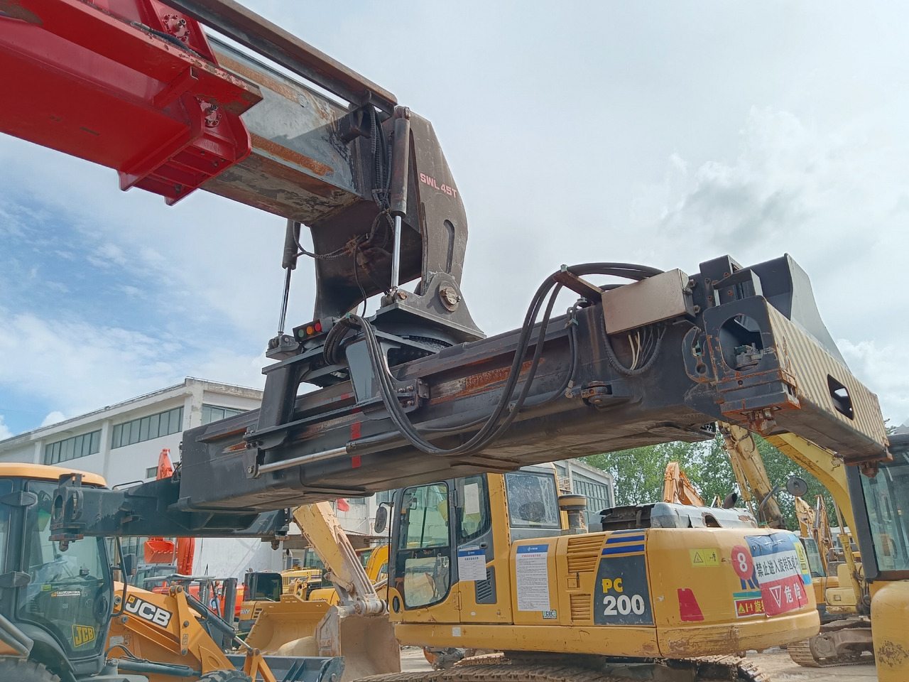 SANY SRSC 45 C 30 - Reach stacker: foto 3 SANY SRSC 45 C 30 - Reach stacker: foto 3