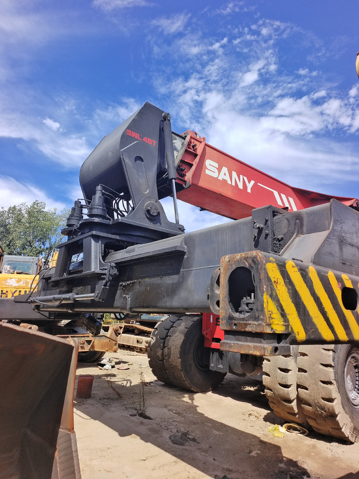 SANY SRSC 45C23 45 TON SRSC45C30 - Reach stacker: foto 2 SANY SRSC 45C23 45 TON SRSC45C30 - Reach stacker: foto 2