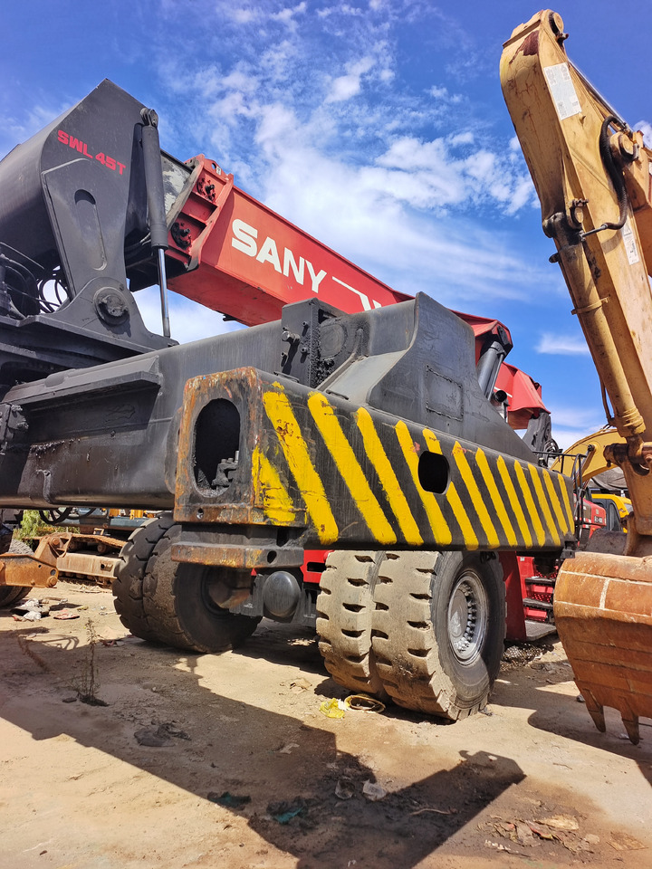 SANY SRSC 45C23 45 TON SRSC45C30 - Reach stacker: foto 3 SANY SRSC 45C23 45 TON SRSC45C30 - Reach stacker: foto 3