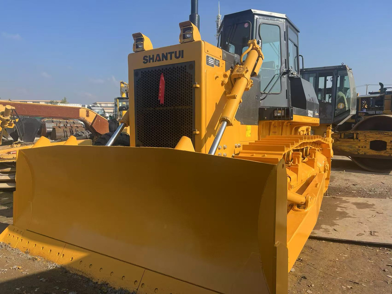 SHANTUI SD22 SD 22 SD32 - Bulldozer: foto 2 SHANTUI SD22 SD 22 SD32 - Bulldozer: foto 2
