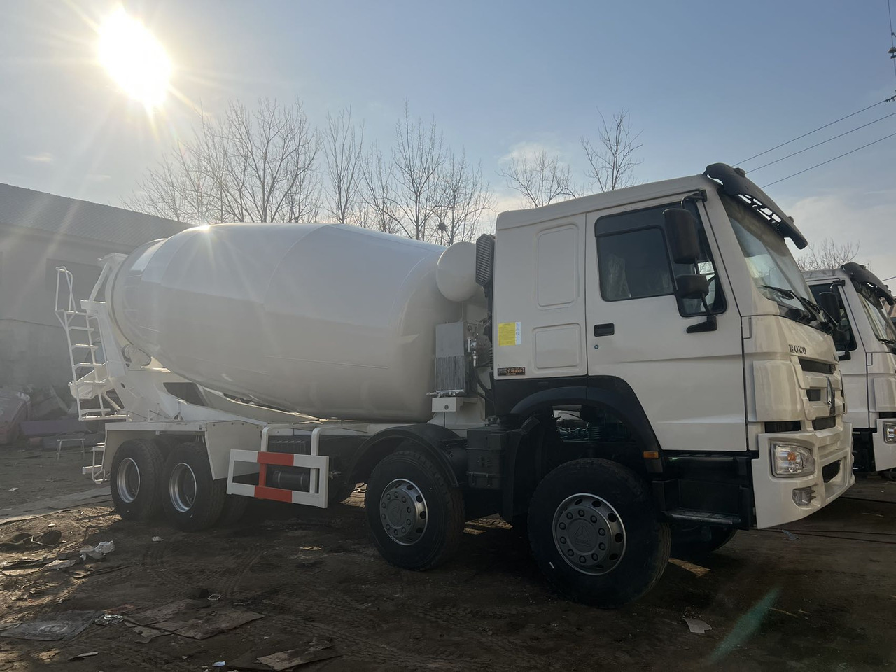 SINOTRUK HOWO 8*4 12 tires 16 CBM - Camión hormigonera: foto 4 SINOTRUK HOWO 8*4 12 tires 16 CBM - Camión hormigonera: foto 4