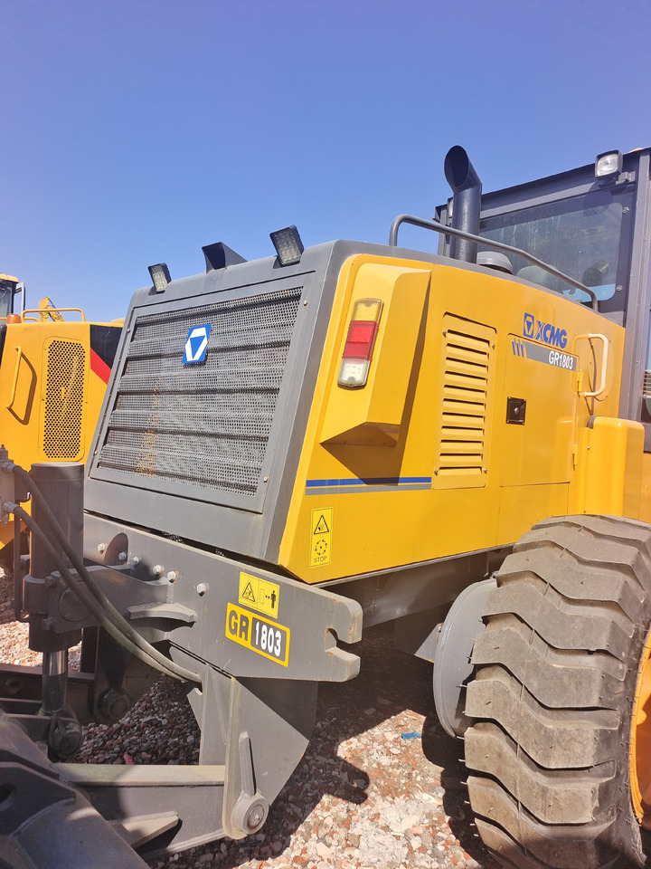 XCMG GR1803 WITH RIPPER - Grader: foto 1 XCMG GR1803 WITH RIPPER - Grader: foto 1