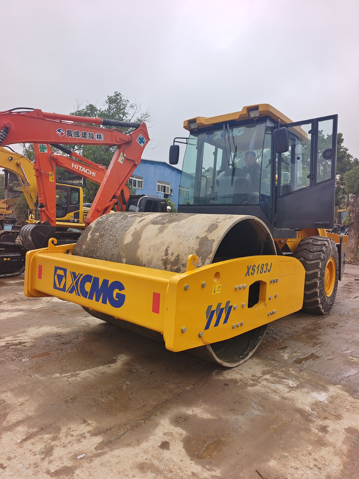 XCMG XS183J - Apisonadora de asfalto: foto 2 XCMG XS183J - Apisonadora de asfalto: foto 2