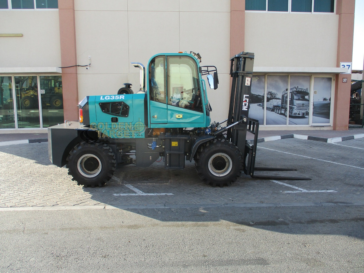 LGCM LG35R Rough Terrain Forklift - Carretilla elevadora diésel: foto 5 LGCM LG35R Rough Terrain Forklift - Carretilla elevadora diésel: foto 5