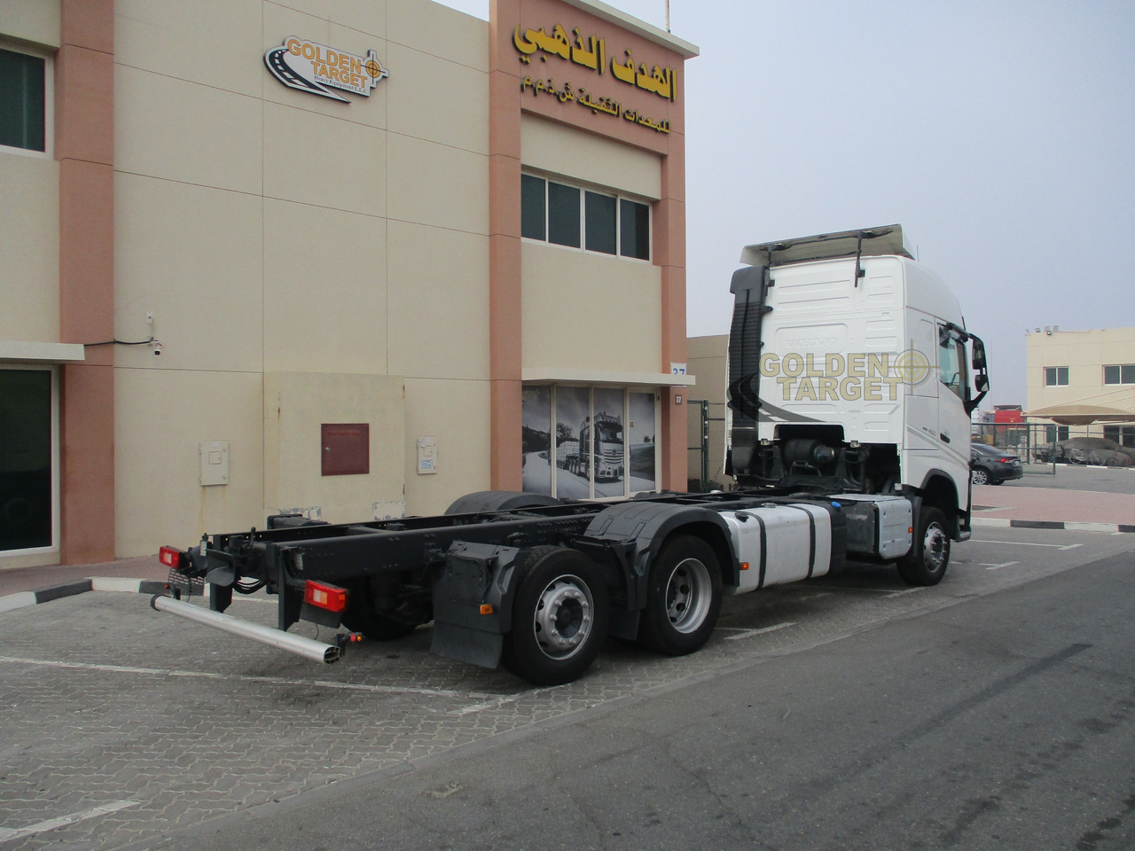Volvo FH460 6×2 Chassis - Camión chasis: foto 3 Volvo FH460 6×2 Chassis - Camión chasis: foto 3
