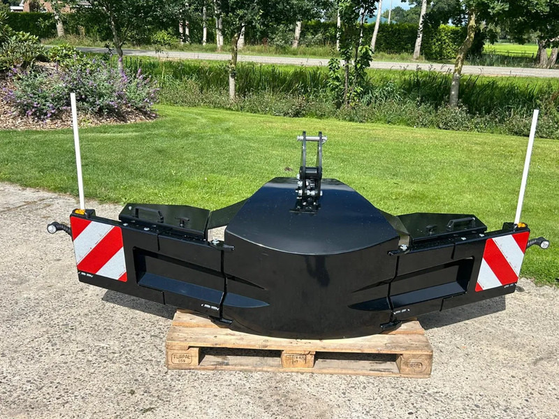 Fendt Frontbumper Frontblok Gewicht NIEUW - Tractor: foto 3 Fendt Frontbumper Frontblok Gewicht NIEUW - Tractor: foto 3