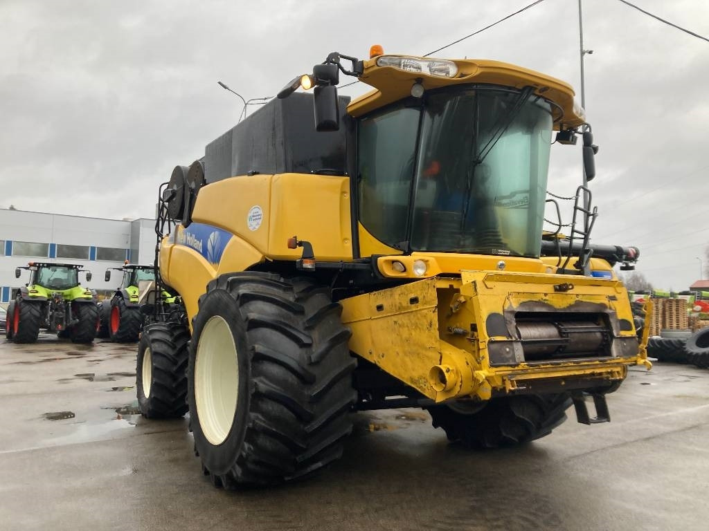 New Holland CR 9090 Elevation - Cosechadora de granos: foto 2 New Holland CR 9090 Elevation - Cosechadora de granos: foto 2