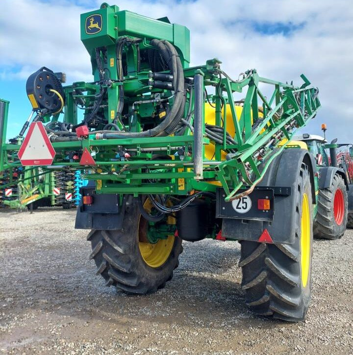 John Deere R962i - 28m - Pulverizador arrastrado: foto 4 John Deere R962i - 28m - Pulverizador arrastrado: foto 4