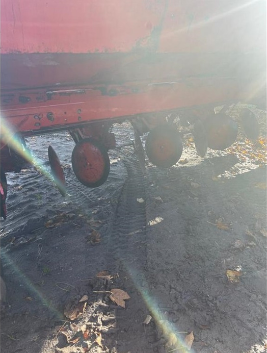 Underhaug UN-3200 - Plantadora de patatas: foto 4 Underhaug UN-3200 - Plantadora de patatas: foto 4