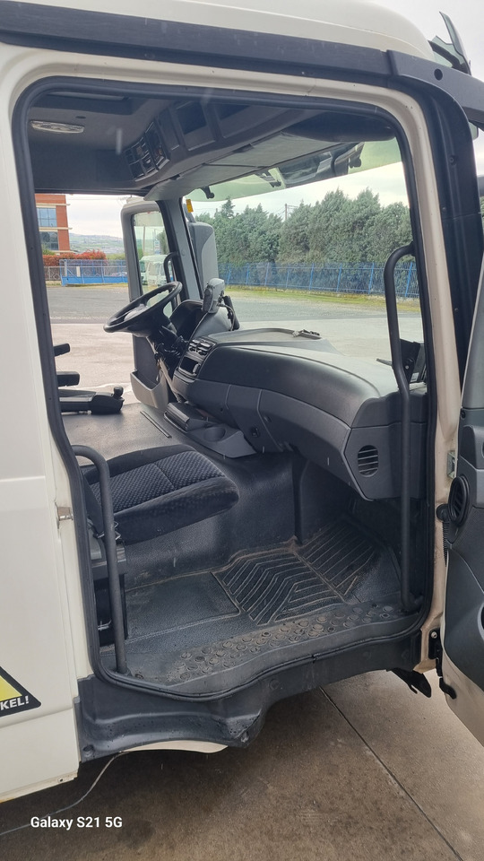 MERCEDES ACTROS MP3 MEDIUM - Cabina: foto 5 MERCEDES ACTROS MP3 MEDIUM - Cabina: foto 5