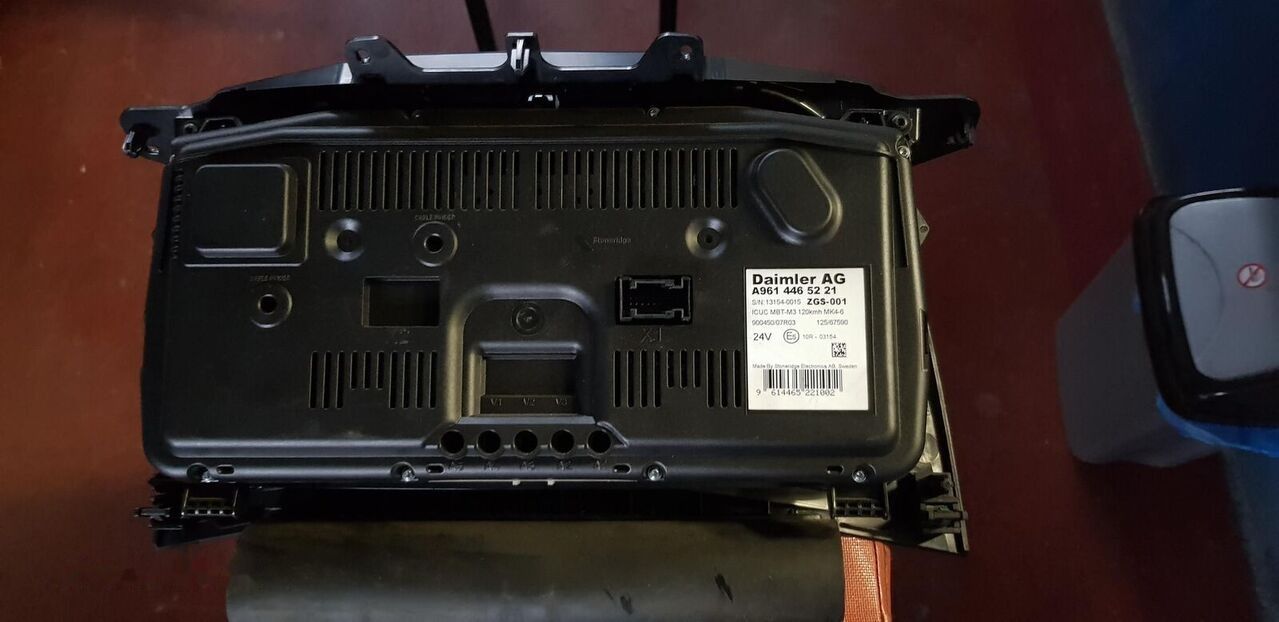 MERCEDES-BENZ INSTRUMENT PANEL ACTROS ATEGO EURO 6 - Salpicadero para Camión: foto 2 MERCEDES-BENZ INSTRUMENT PANEL ACTROS ATEGO EURO 6 - Salpicadero para Camión: foto 2