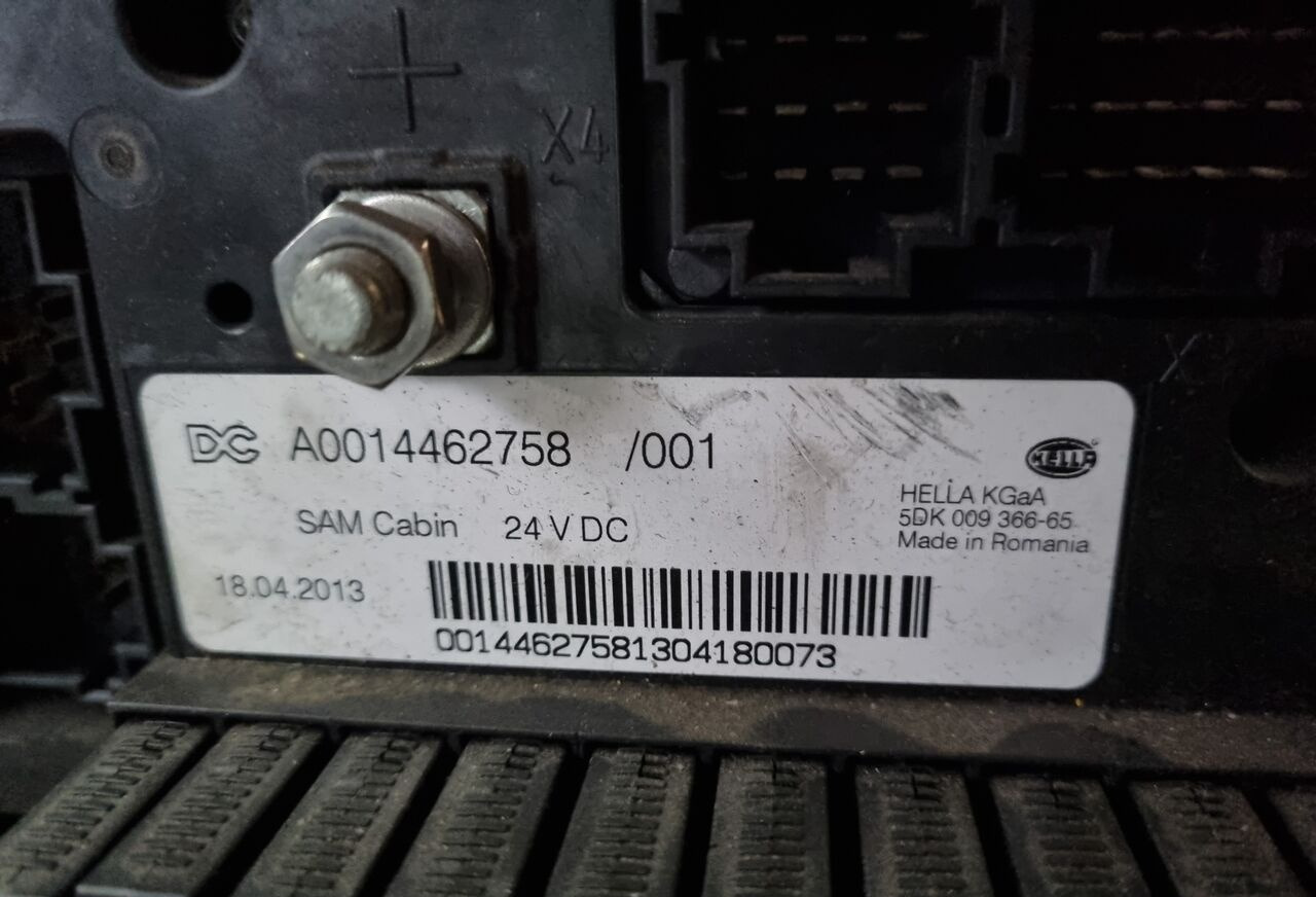 MERCEDES-BENZ Mercedes-Benz ACTROS ATEGO MP4 EURO 6 - Salpicadero para Camión: foto 5 MERCEDES-BENZ Mercedes-Benz ACTROS ATEGO MP4 EURO 6 - Salpicadero para Camión: foto 5