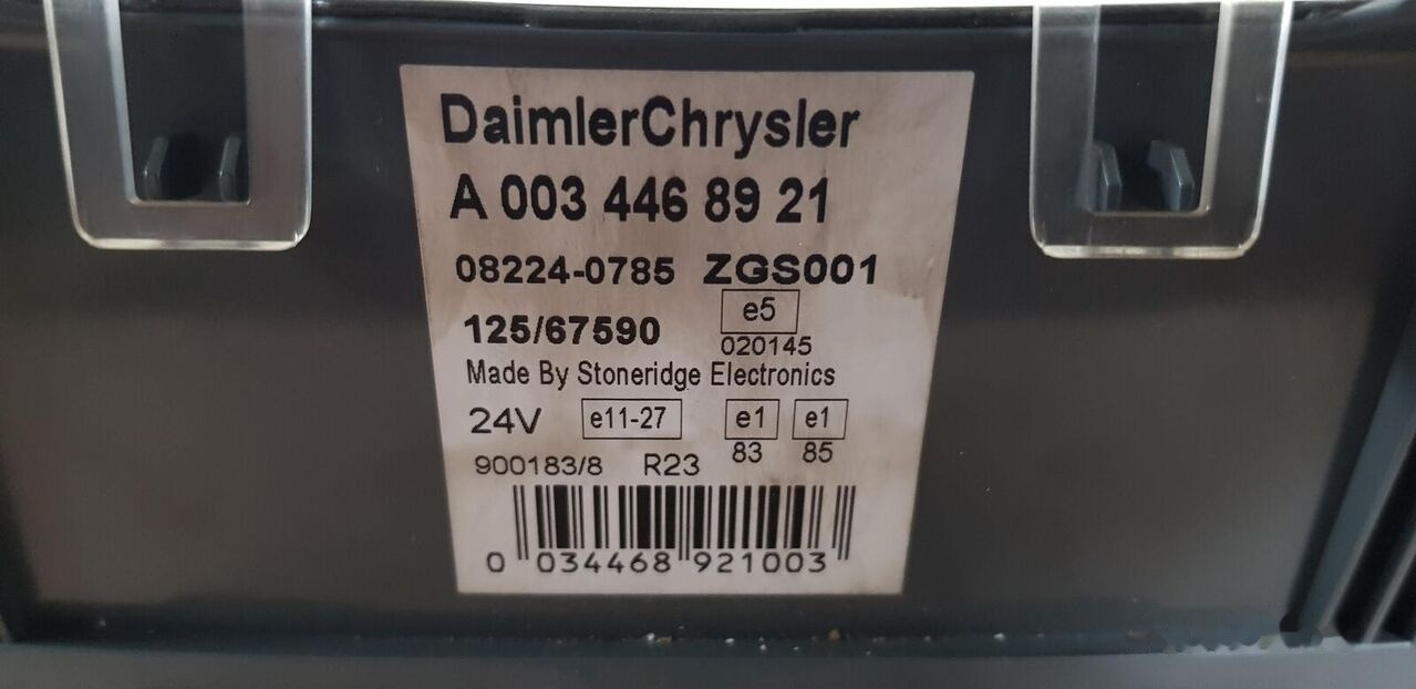 Mercedes-Benz ATEGO - Salpicadero para Camión: foto 3 Mercedes-Benz ATEGO - Salpicadero para Camión: foto 3