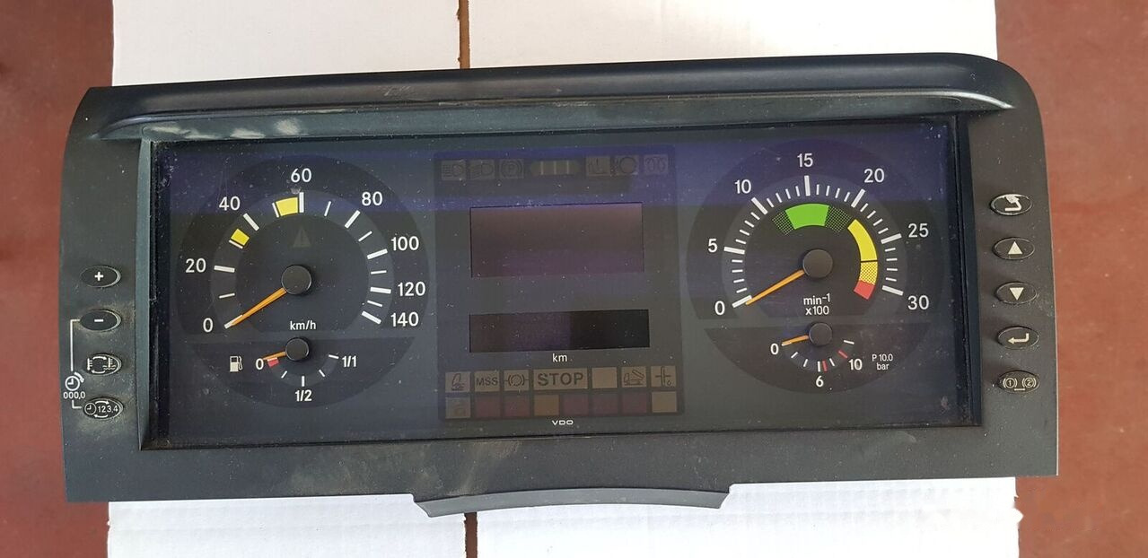 Mercedes-Benz INSTRUMENT PANEL A0014467721 Mercedes-Benz ATEGO - Salpicadero para Camión: foto 3 Mercedes-Benz INSTRUMENT PANEL A0014467721 Mercedes-Benz ATEGO - Salpicadero para Camión: foto 3
