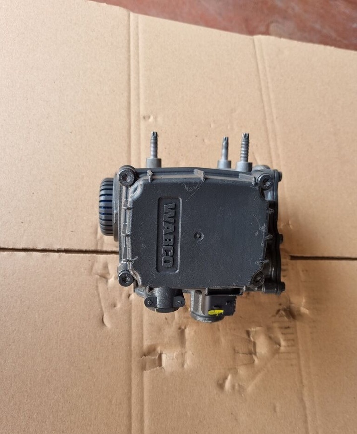 WABCO 4801060050   Mercedes-Benz ACTROS MP4 EURO 6 - Unidad de control para Camión: foto 3 WABCO 4801060050   Mercedes-Benz ACTROS MP4 EURO 6 - Unidad de control para Camión: foto 3