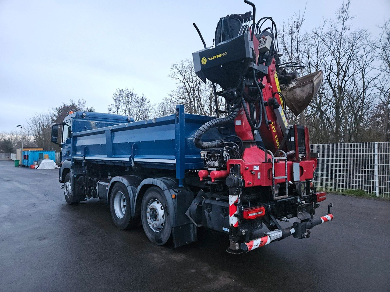 MAN TGS 26.420 6x2 Kipper / Bordmatik links+rechts - Camión grúa: foto 5 MAN TGS 26.420 6x2 Kipper / Bordmatik links+rechts - Camión grúa: foto 5