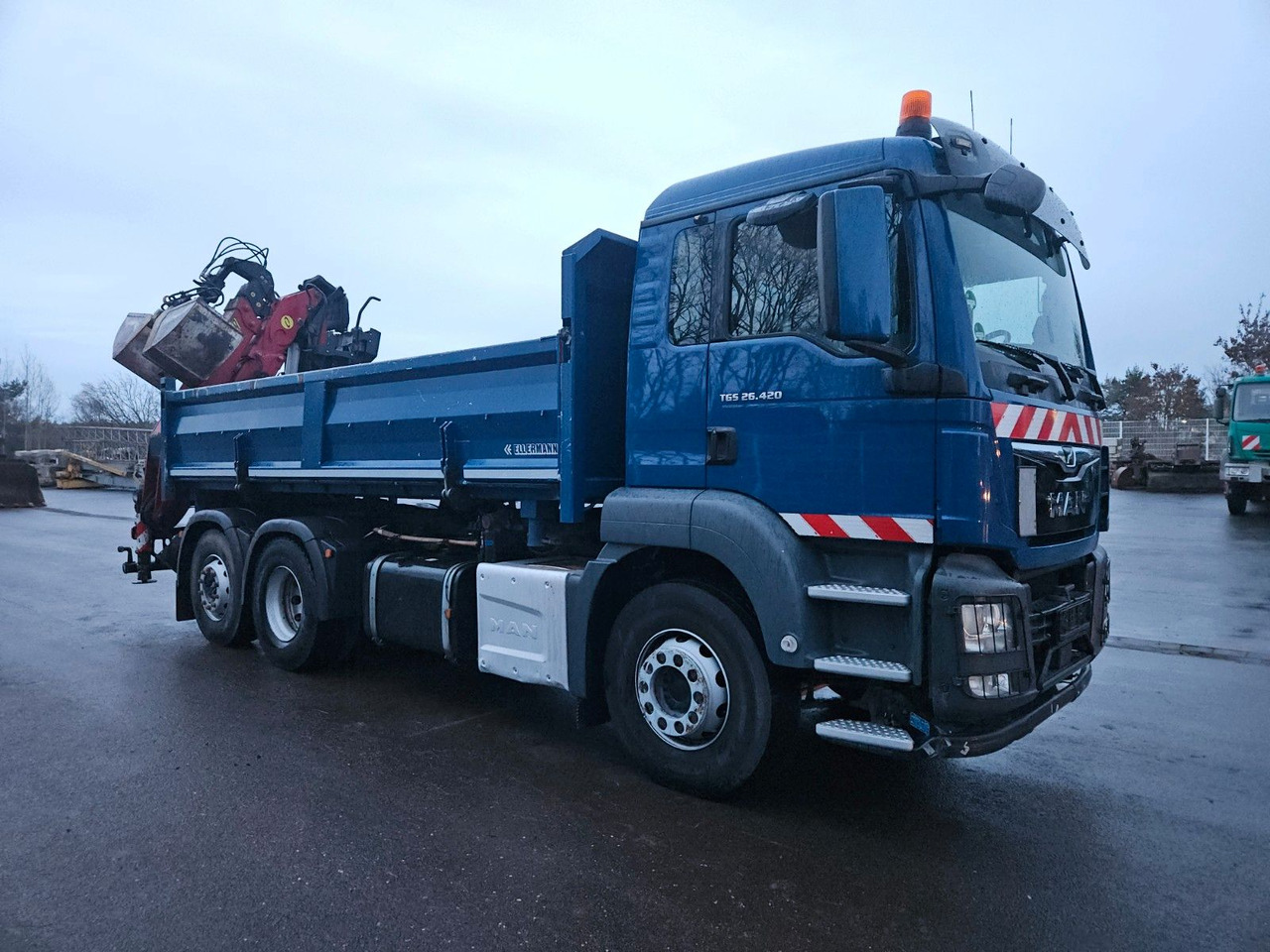 MAN TGS 26.420 6x2 Kipper / Bordmatik links+rechts - Camión volquete, Camión grúa: foto 2 MAN TGS 26.420 6x2 Kipper / Bordmatik links+rechts - Camión volquete, Camión grúa: foto 2