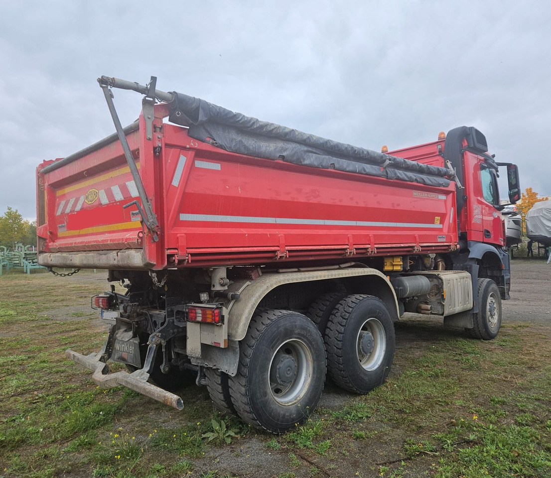 Mercedes-Benz Arocs 3346 6x6 Dreiseitenkipper mit Bordmatik - Camión volquete: foto 2 Mercedes-Benz Arocs 3346 6x6 Dreiseitenkipper mit Bordmatik - Camión volquete: foto 2