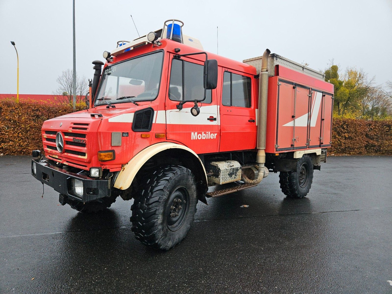 Unimog U4000 4x4 DOKA Tanklöschfahrzeug Feuerwehr - Camión cisterna: foto 2 Unimog U4000 4x4 DOKA Tanklöschfahrzeug Feuerwehr - Camión cisterna: foto 2