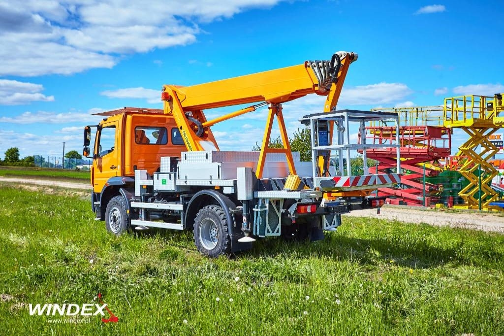 Palfinger P 250 BK - Camión con plataforma elevadora: foto 5 Palfinger P 250 BK - Camión con plataforma elevadora: foto 5