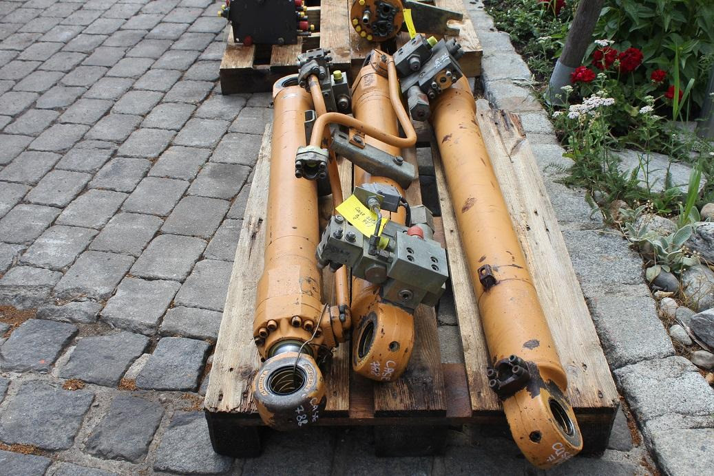 Case 788 LC - Cilindro hidráulico para Maquinaria de construcción: foto 3 Case 788 LC - Cilindro hidráulico para Maquinaria de construcción: foto 3