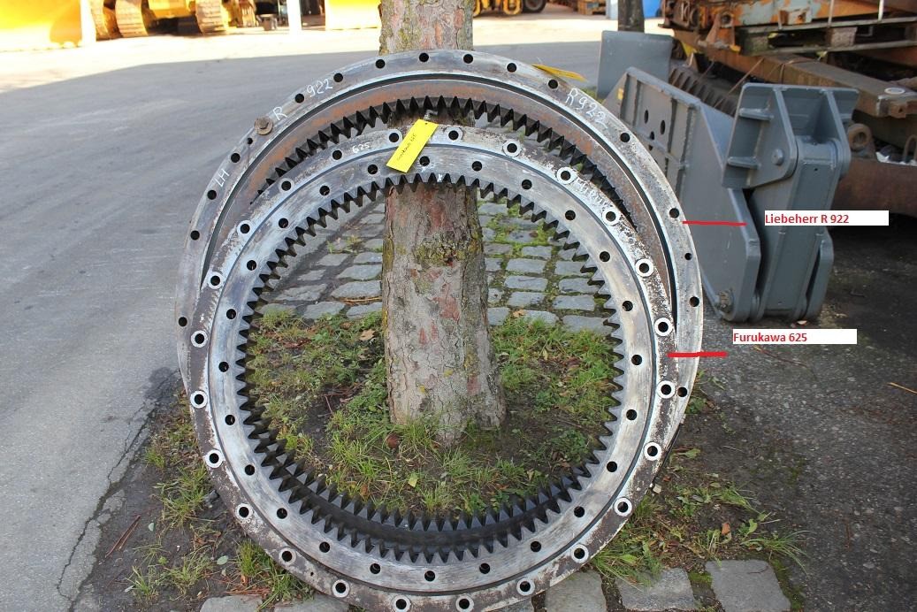 Furukawa 625 - Corona de giro para Maquinaria de construcción: foto 1 Furukawa 625 - Corona de giro para Maquinaria de construcción: foto 1