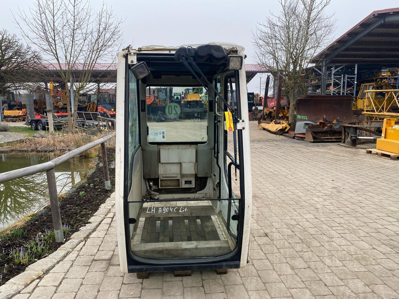 Liebherr A 904 C - Cabina para Maquinaria de construcción: foto 2 Liebherr A 904 C - Cabina para Maquinaria de construcción: foto 2