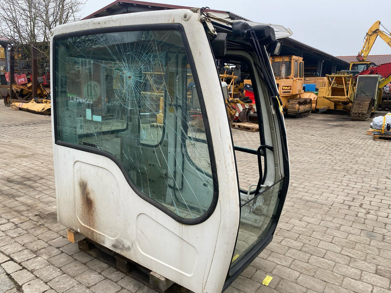 Liebherr A 904 C - Cabina para Maquinaria de construcción: foto 1 Liebherr A 904 C - Cabina para Maquinaria de construcción: foto 1