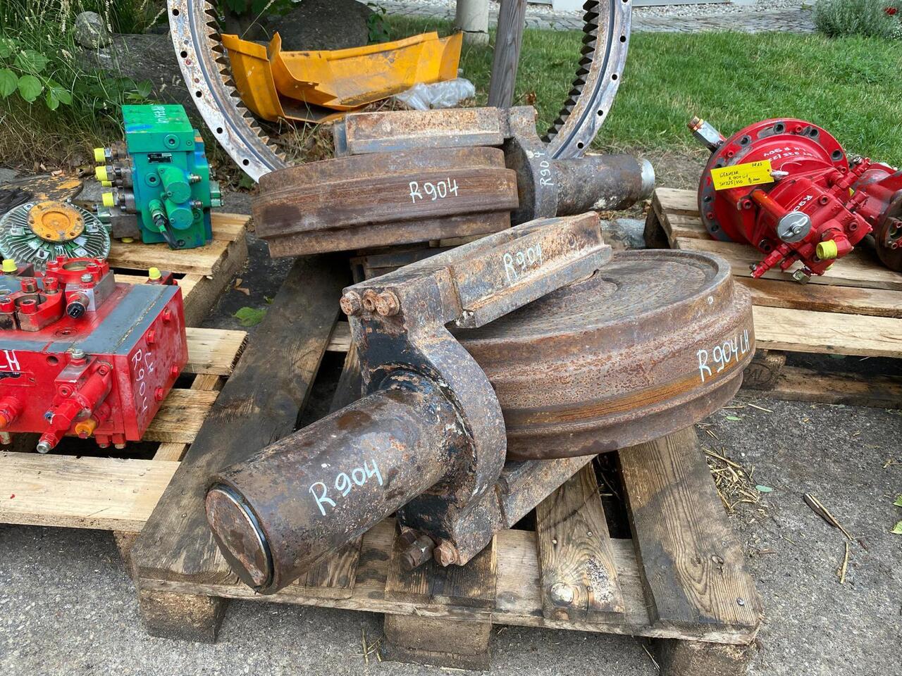 Liebherr R 904 - Piezas del tren de rodaje para Maquinaria de construcción: foto 2 Liebherr R 904 - Piezas del tren de rodaje para Maquinaria de construcción: foto 2