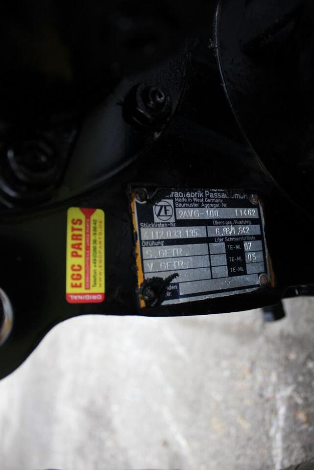 ZF APL B 355/ aus Furukawa W625 - Eje y piezas para Maquinaria de construcción: foto 4 ZF APL B 355/ aus Furukawa W625 - Eje y piezas para Maquinaria de construcción: foto 4