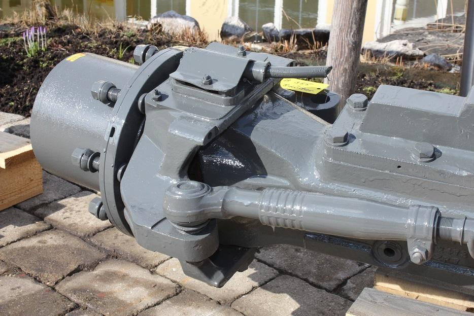 Eje y piezas para Maquinaria de construcción Zeppelin ZM 13, ZF APL B 355: foto 8