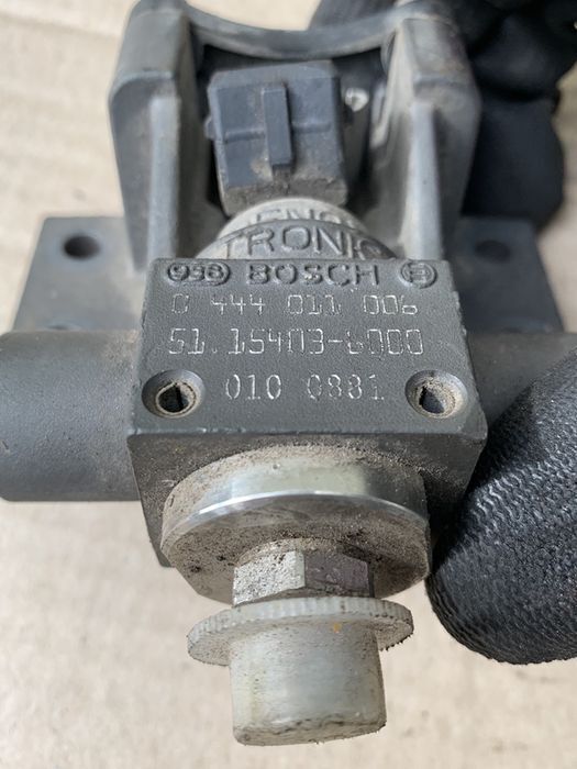 Bosch Moduł, zawór dozujący, wtrysk mocznika adblue 0444011006 - Sistema de escape para Camión: foto 2 Bosch Moduł, zawór dozujący, wtrysk mocznika adblue 0444011006 - Sistema de escape para Camión: foto 2