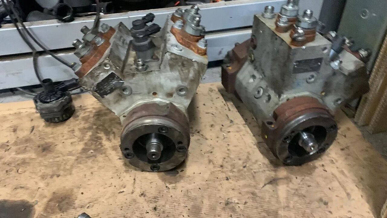 Bosch Pompa Wysokiego Ciśnienia MAN "V" MAN 51.11103-7762 F00BC0 51.11103-7762 truck - Bomba de combustible para Camión: foto 1 Bosch Pompa Wysokiego Ciśnienia MAN "V" MAN 51.11103-7762 F00BC0 51.11103-7762 truck - Bomba de combustible para Camión: foto 1