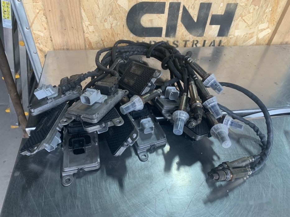 Continental NOX Adblue Daf xf 106 Cummins Euro 6 4326862 DAF Xf 106 Euro 6 / 4326862 NOX Czujnik Spalin truck - Sensor para Camión: foto 1 Continental NOX Adblue Daf xf 106 Cummins Euro 6 4326862 DAF Xf 106 Euro 6 / 4326862 NOX Czujnik Spalin truck - Sensor para Camión: foto 1