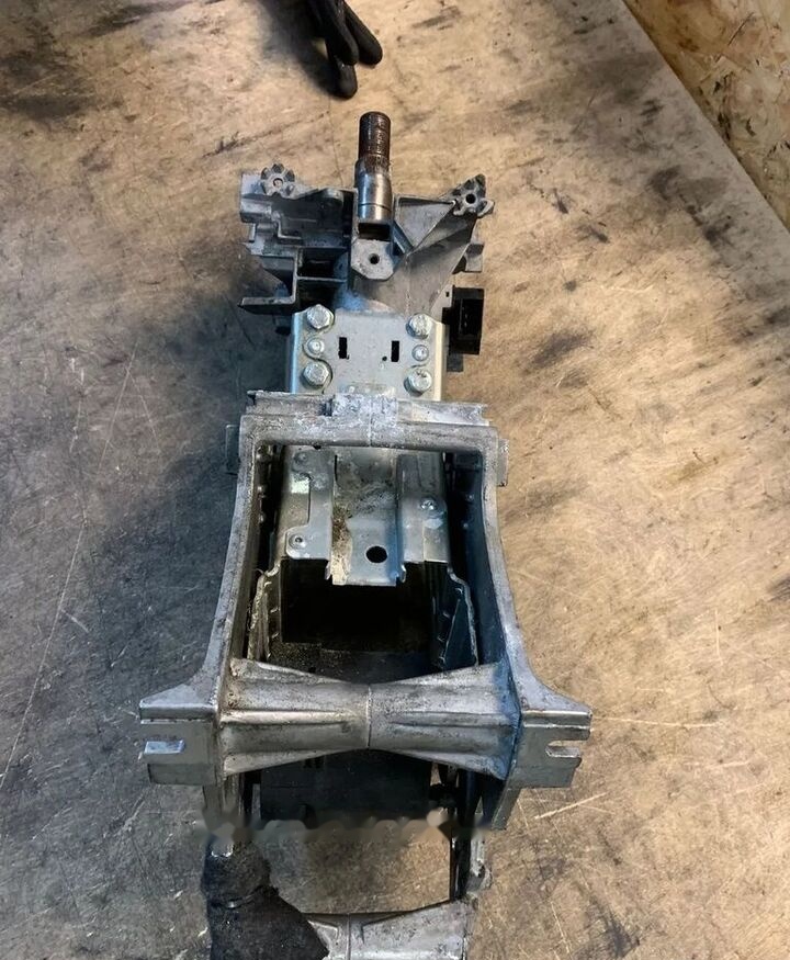 Kolumna Kierownicza MAN 7360974151 BOSCH 7360974151 - Columna de dirección para Camión: foto 2 Kolumna Kierownicza MAN 7360974151 BOSCH 7360974151 - Columna de dirección para Camión: foto 2