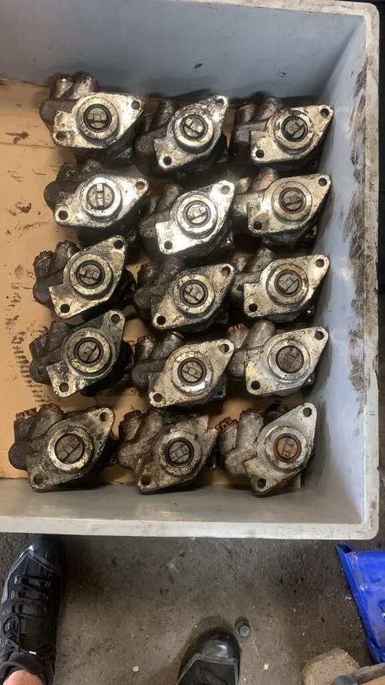 MAN ZF TGA MAN truck - Bomba de dirección para Camión: foto 1 MAN ZF TGA MAN truck - Bomba de dirección para Camión: foto 1