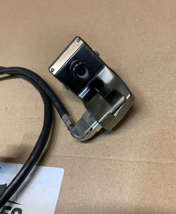 Nowy Zestaw Moduł, Sterownik Kamery Volvo FH4 21723757 / 2120292 - Unidad de control para Camión: foto 3 Nowy Zestaw Moduł, Sterownik Kamery Volvo FH4 21723757 / 2120292 - Unidad de control para Camión: foto 3