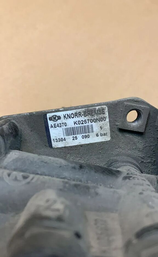 Zawór Luzujący Naczepy AE4370 / K025700N00 KNORR BREMSE - Válvula de freno para Camión: foto 2 Zawór Luzujący Naczepy AE4370 / K025700N00 KNORR BREMSE - Válvula de freno para Camión: foto 2