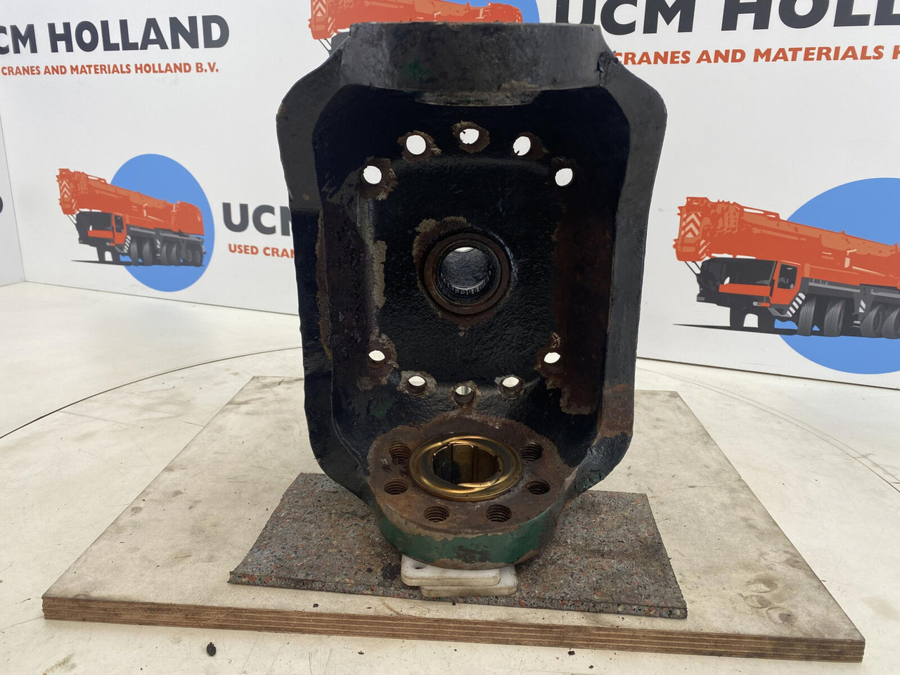 FAUN ATF 30 Steering knuckle 16 holes axle 1 - Mangueta para Autogrúa: foto 5 FAUN ATF 30 Steering knuckle 16 holes axle 1 - Mangueta para Autogrúa: foto 5