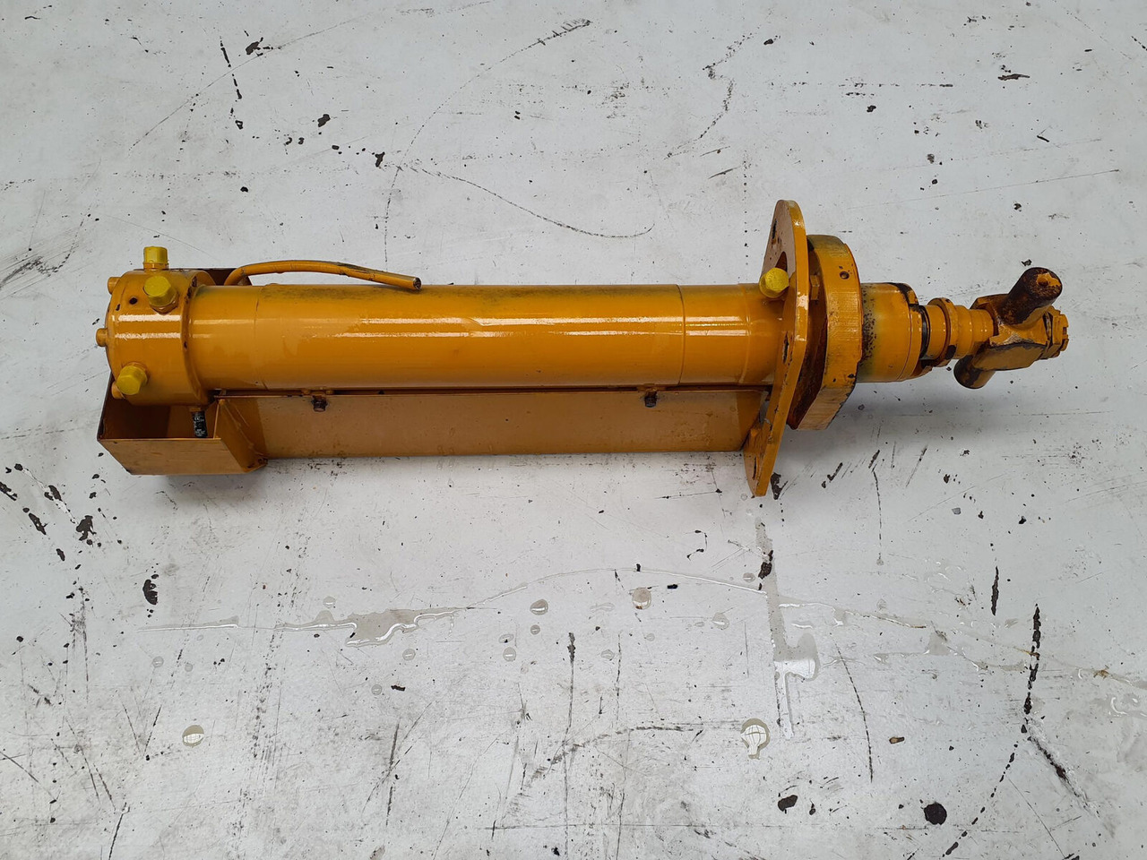 FAUN ATF 45-3 counterweight cylinder - Cilindro hidráulico para Grúa: foto 4 FAUN ATF 45-3 counterweight cylinder - Cilindro hidráulico para Grúa: foto 4