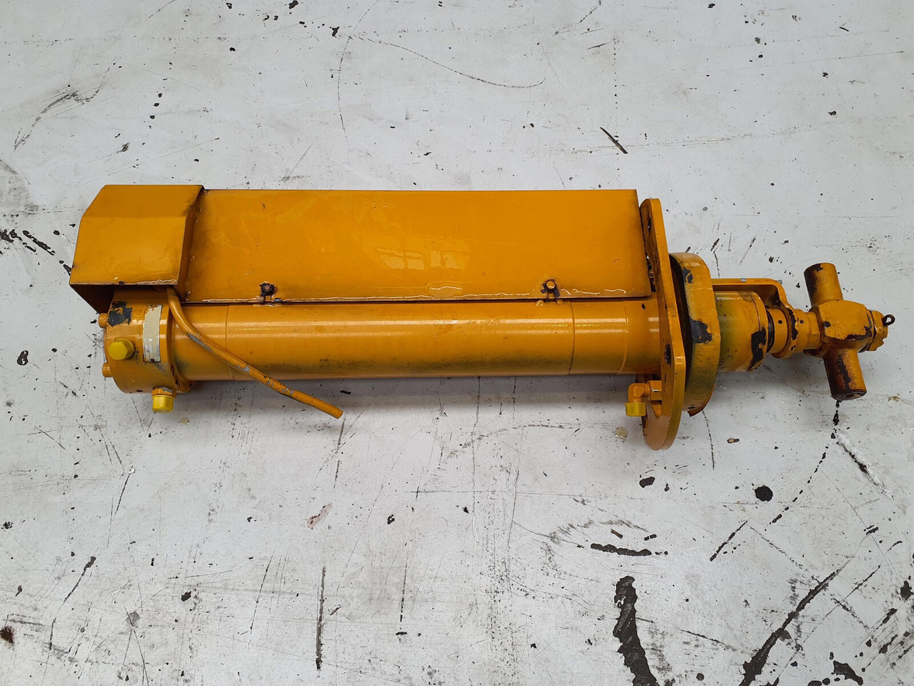 FAUN ATF 45-3 counterweight cylinder - Cilindro hidráulico para Grúa: foto 1 FAUN ATF 45-3 counterweight cylinder - Cilindro hidráulico para Grúa: foto 1